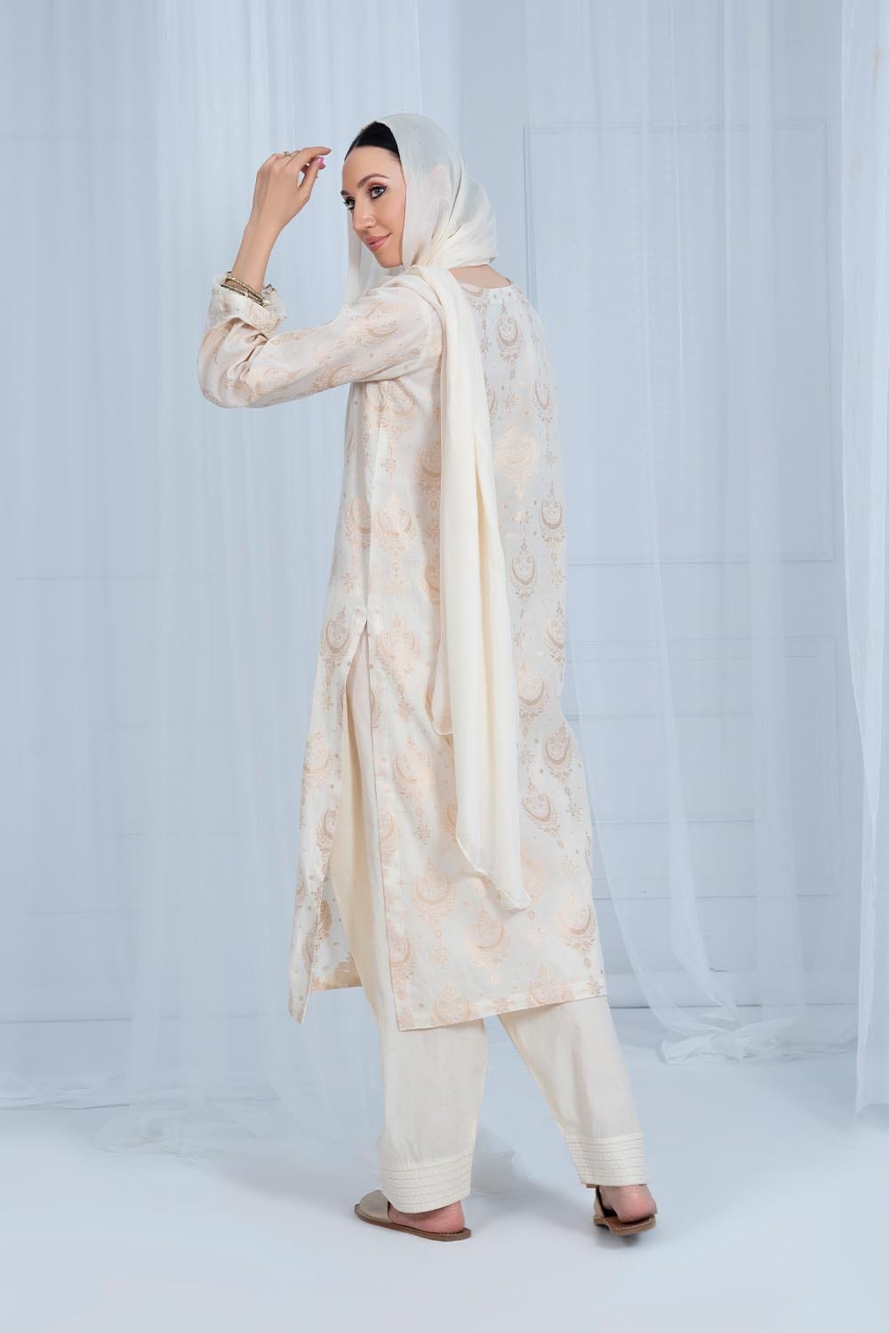 Hope Not Out by Shahid Afridi Eastern Women Shirts Jacquard Long Shirt Creamy White